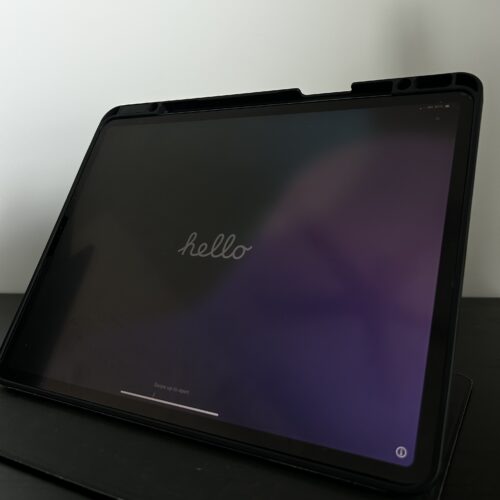 iPad Pro 12.9" (3rd Gen) Cellular + Wi-Fi - Image 4