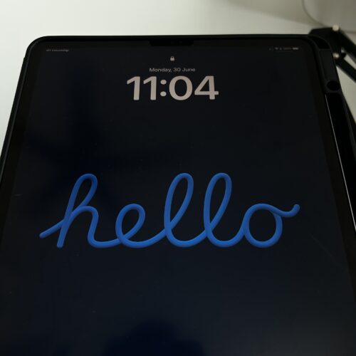 iPad Pro 12.9" (3rd Gen) Cellular + Wi-Fi - Image 3